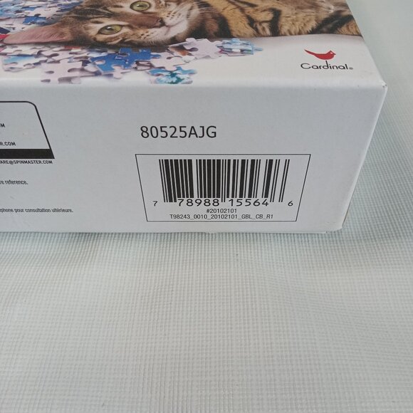 The Hair Raising Fluffy Cat Puzzle with Speech Bubbles and Cats 300 Pieces - Picture 3 of 8